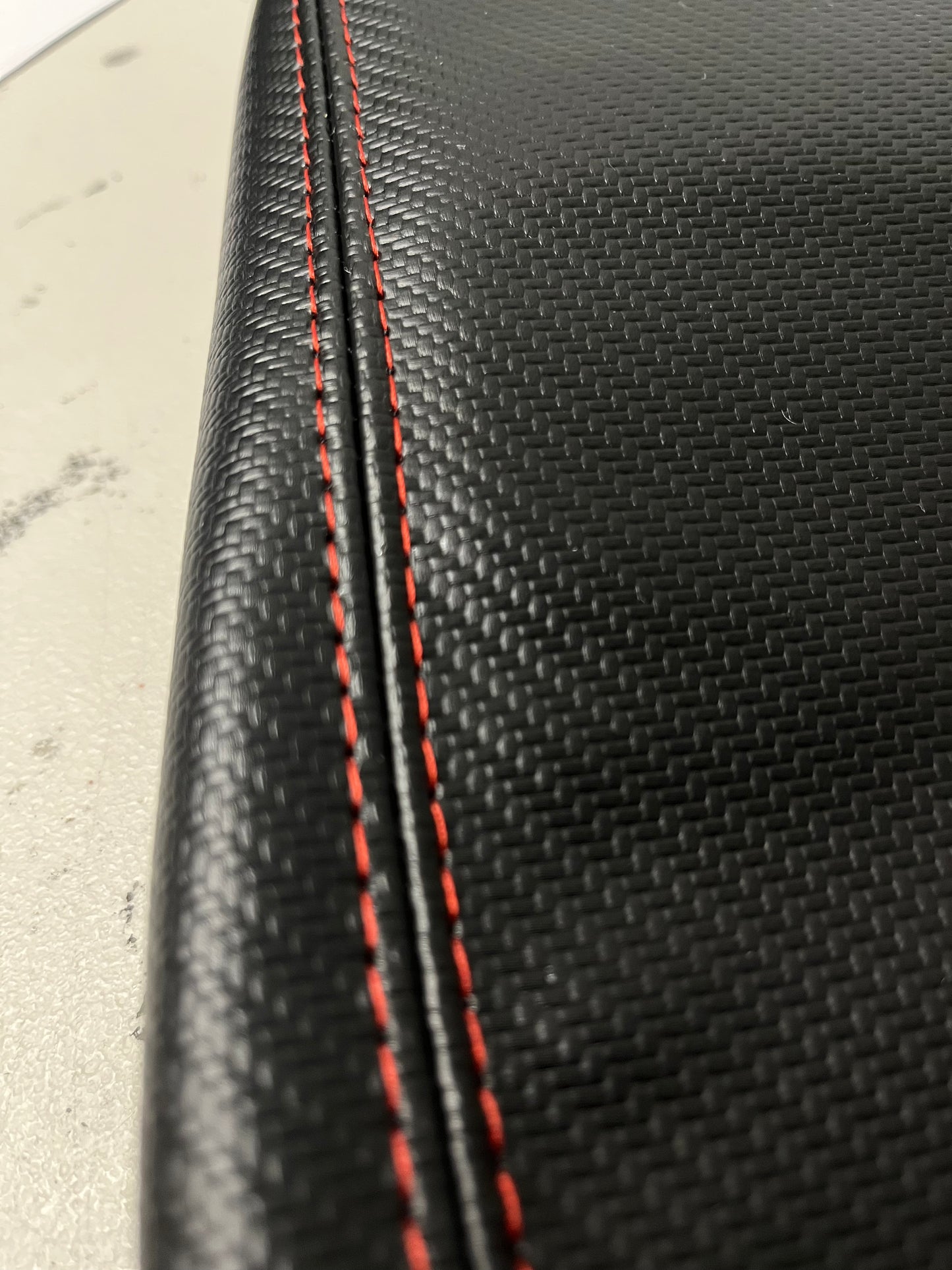 black carbon fiber synthetic leather console armrest cover fits for chevrolet corvette c5 1997 1998 1999 2000 2001 2002 2003 2004