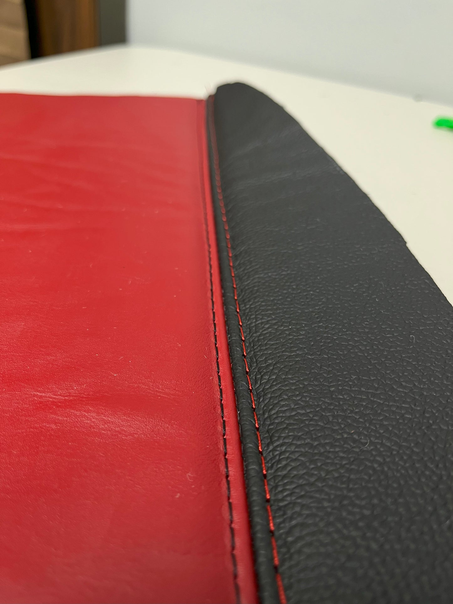 cobalt red black leather console lid armrest cover for 2005 2006 2007 chevy corvette c6