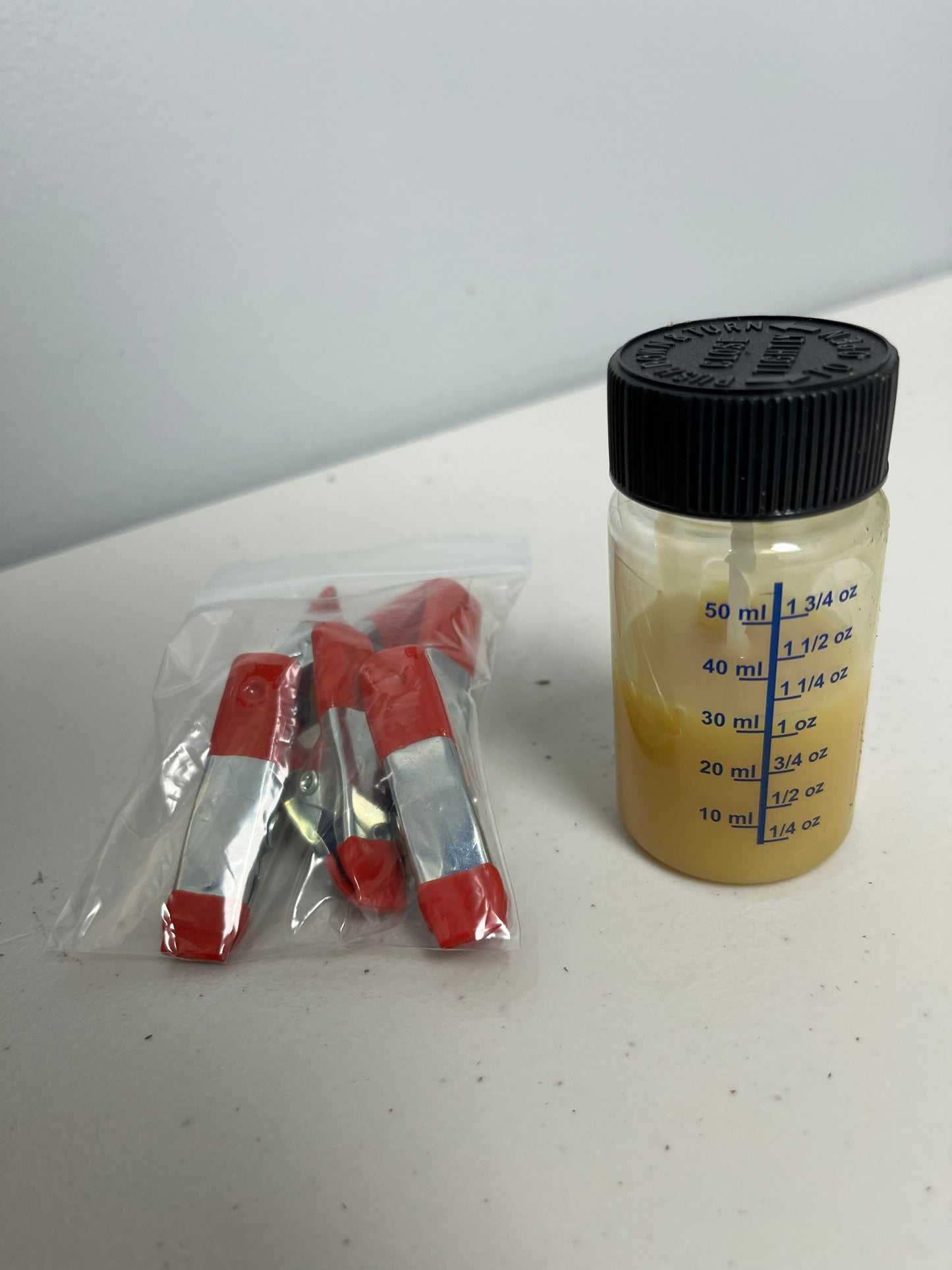 1 oz Heavy Duty Contact Adhesive Glue & 5 Two Inch Clamps