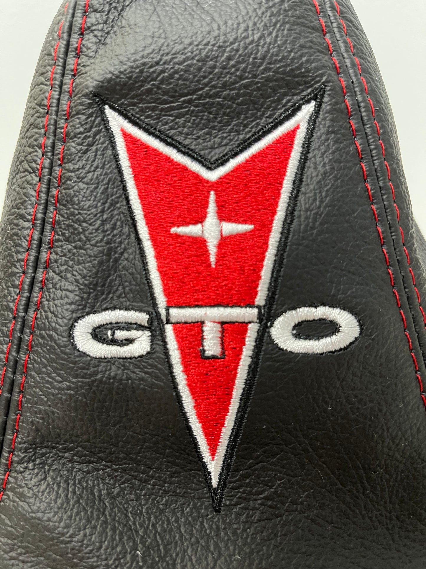 Custom Embroidered Shift Boot for Pontiac GTO 2004 - 2006
