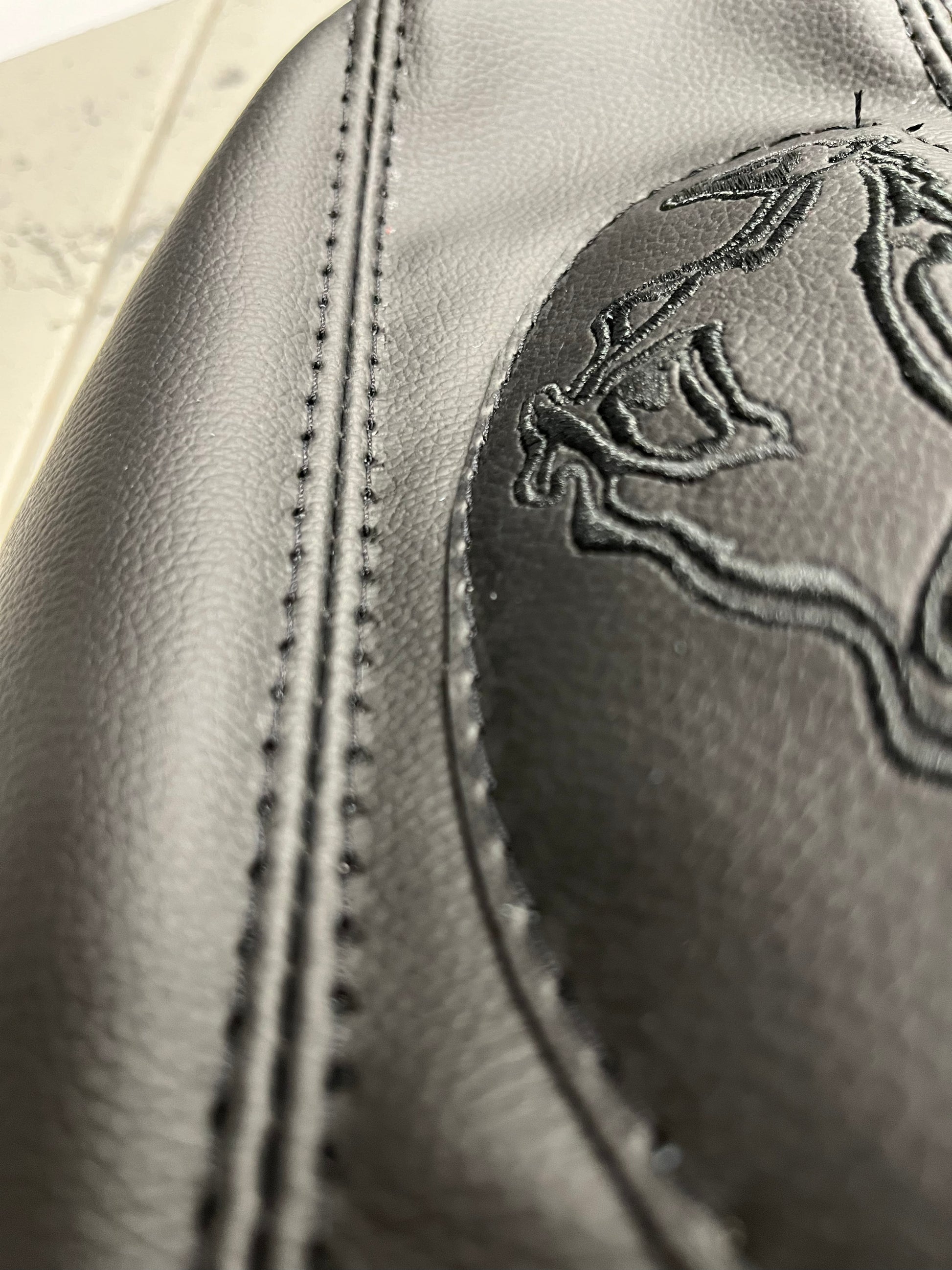 synthetic leather console armrest cover for ford mustang gt 1994 1995 1996 1997 1998 1999 2000 2001 2002 2003 2004